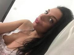 KatieFrenchie - female with brown hair webcam at xLoveCam
