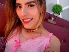 Katyling - shemale with brown hair and  small tits webcam at xLoveCam