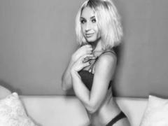 Kayleen-hot - blond female webcam at xLoveCam