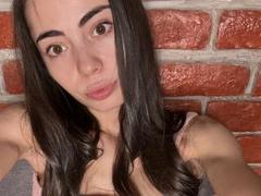 KelleyRenie - female with brown hair and  small tits webcam at xLoveCam