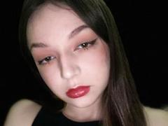 KeriodzeMallini - female with brown hair and  small tits webcam at xLoveCam