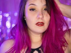 KittyCurvy from xLoveCam