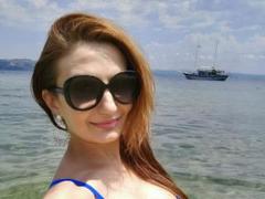 LaraVonTeease - female with brown hair and  big tits webcam at LiveJasmin