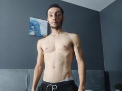 Kreyoz69 - male webcam at xLoveCam