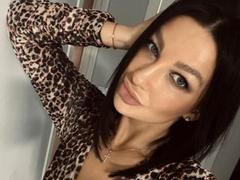 KristenStark - female with brown hair and  small tits webcam at xLoveCam