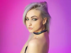 KylieJonnes - blond female webcam at xLoveCam