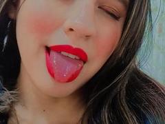 Kyliieamberr - female with brown hair webcam at ImLive