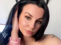 Kyra-Banx-hot - female with brown hair and  big tits webcam at xLoveCam