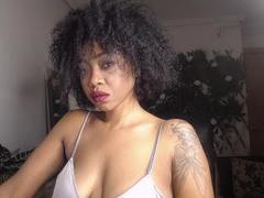 LaPicante - female with black hair and  big tits webcam at xLoveCam