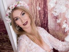 LadyLea - blond female with  big tits webcam at xLoveCam
