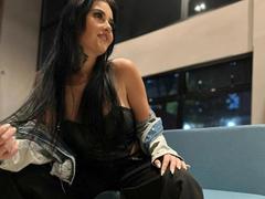 LaisFantasy-hot from xLoveCam