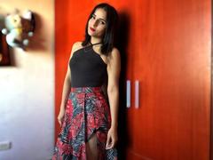 LarizaGuzman - female webcam at xLoveCam