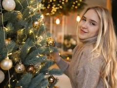 LauraHlot - blond female with  small tits webcam at xLoveCam