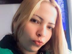 LauraMarlynns - blond female webcam at LiveJasmin