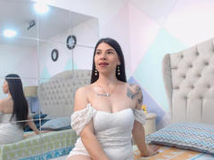 LauraaVelez - female with black hair and  small tits webcam at xLoveCam