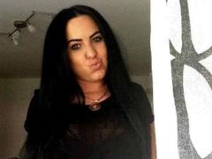 larisssa21-hot - female with black hair webcam at xLoveCam