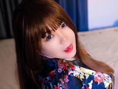 laruina-hot - female with brown hair webcam at xLoveCam