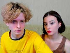 LeSweetCouple - couple webcam at xLoveCam