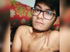 Lexden - male webcam at xLoveCam