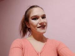 LexyVrign - blond female webcam at xLoveCam