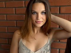 LexyVrign - blond female webcam at xLoveCam