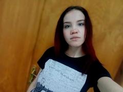 LeylaBrown - female with brown hair webcam at xLoveCam