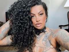 Leyla-del-Amor - female with black hair webcam at xLoveCam