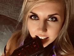 LiesaBDSM-hot - blond female webcam at xLoveCam