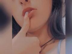 LilaJenette - female with brown hair webcam at xLoveCam