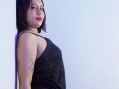 LiliethRoss - female with black hair webcam at xLoveCam