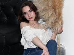 LilyaShorter - female with brown hair webcam at LiveJasmin