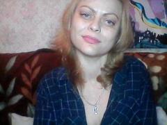 LindaRoutz - blond female with  small tits webcam at xLoveCam