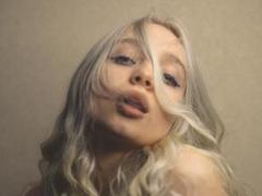 LisaMetalHoney - blond female with  small tits webcam at xLoveCam