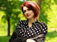 LisaTreds - female with red hair webcam at xLoveCam