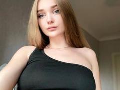 LissaMarguerite - female with brown hair and  small tits webcam at xLoveCam