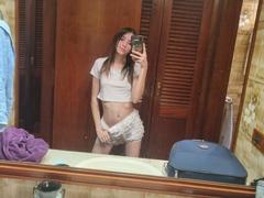 Missamisax - female with brown hair and  small tits webcam at LiveJasmin