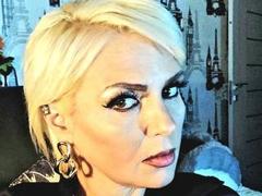 LonnyKendall - blond female webcam at xLoveCam