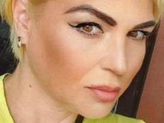 LonnyKendall - blond female webcam at xLoveCam