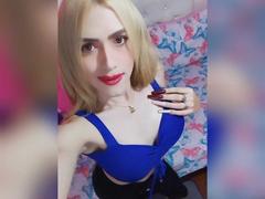 LorenaFoxy - shemale webcam at xLoveCam