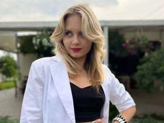 LoriVal - blond female webcam at xLoveCam