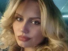 LoriVal - blond female webcam at xLoveCam