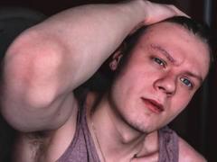 LouisCage - male webcam at LiveJasmin