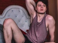 LouisCage - male webcam at LiveJasmin