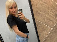 LoveCheryl - female webcam at xLoveCam