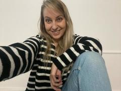 LoveCheryl - female webcam at xLoveCam