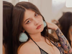 LuanaYeras - female with brown hair and  big tits webcam at xLoveCam