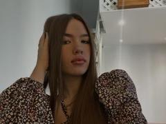 LucianaL - female webcam at xLoveCam