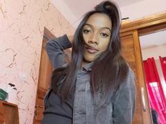 LunaCuty - female webcam at xLoveCam