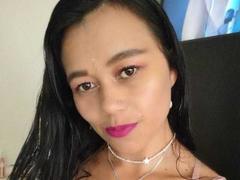 LunaYun - female webcam at xLoveCam