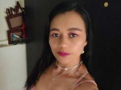 LunaYun - female webcam at xLoveCam